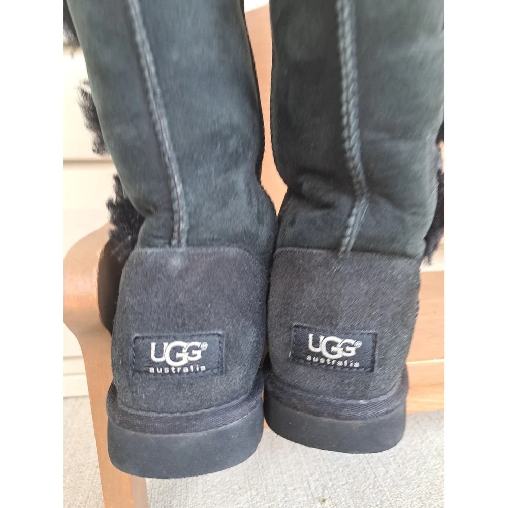 UGG Australia Women's Black Leather Suede Mid Calf Boots Size 7.0 Winter Warm